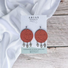 Load image into Gallery viewer, Sun and moon disc