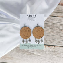 Load image into Gallery viewer, Sun and moon disc