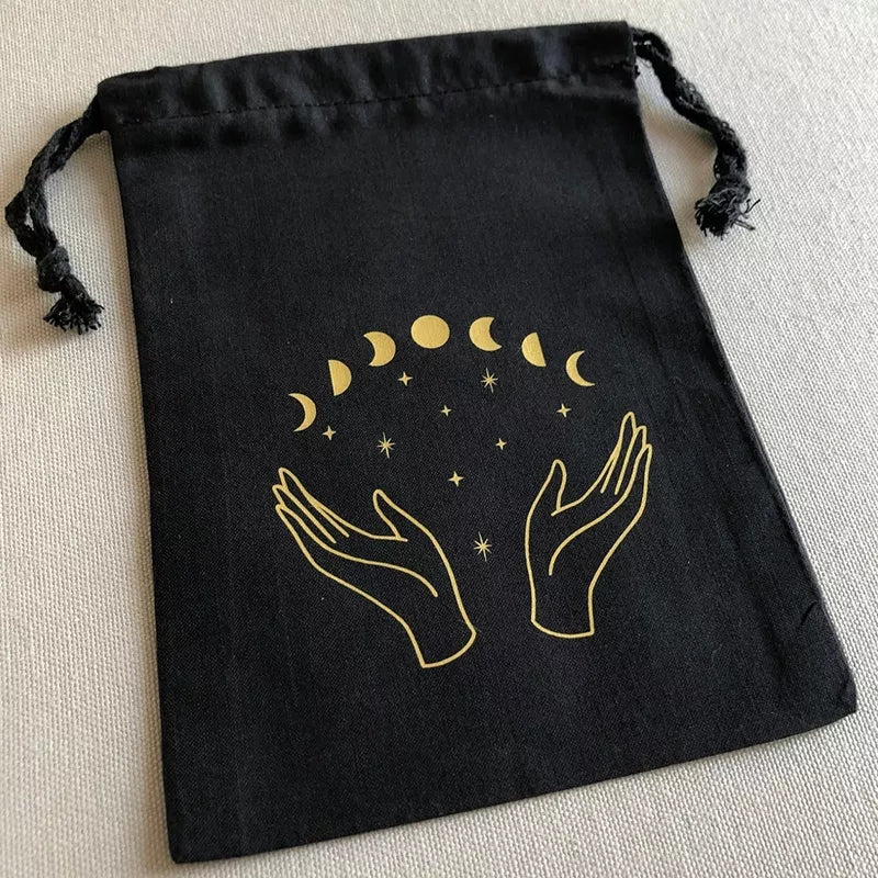 Moon pouch