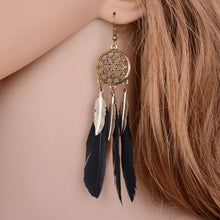 Load image into Gallery viewer, Floral Feather Web Earring