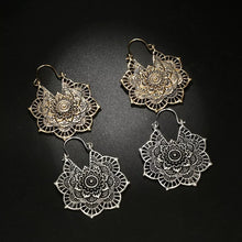 Load image into Gallery viewer, Antique Gypsy Earring