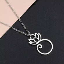 Load image into Gallery viewer, Lotus Pendant necklace